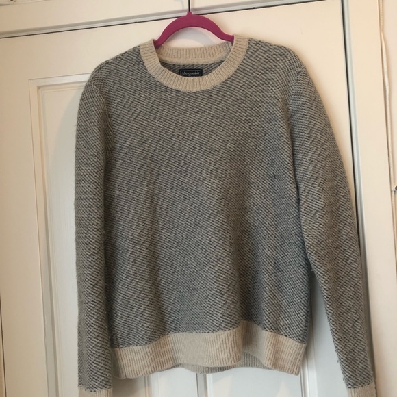 Abercrombie & Fitch wool sweater - Picture 1 of 5